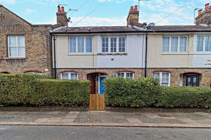 2 Bedroom Terraced House For Sale In Chesthunte Road, London, N17