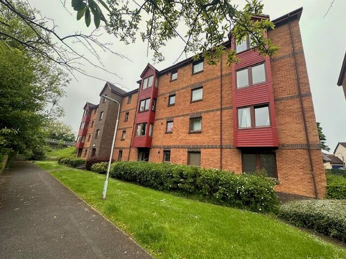2 Bedroom Flat To Rent In Keith Place, Inverkeithing, KY11