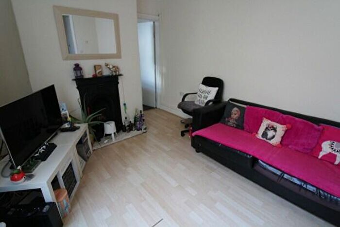 2 Bedroom Flat To Rent In Keppoch Street Cardiff, CF24
