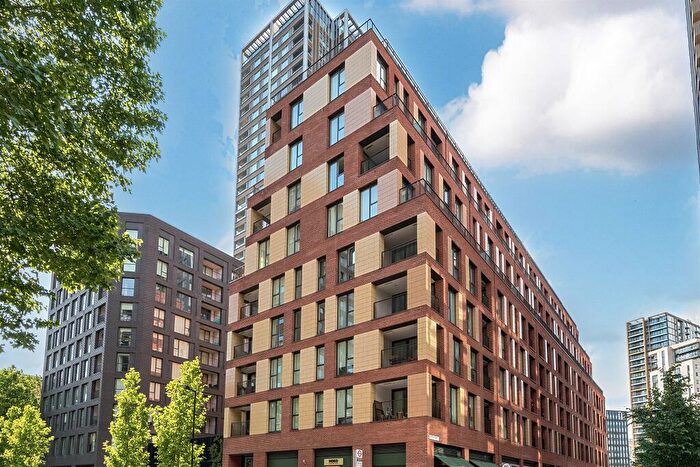 2 Bedroom Apartment For Sale In Heygate Street, London, SE17