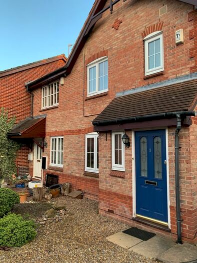 3 Bedroom Semi-Detached House To Rent In Beechwood Court, Leeds, LS16