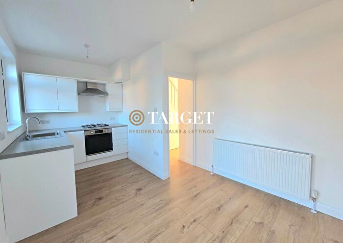 3 Bedroom Terraced House To Rent In Larmans Road, Enfield, EN3