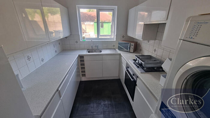 3 Bedroom Detached House For Sale In Pine Road, Bournemouth, BH9