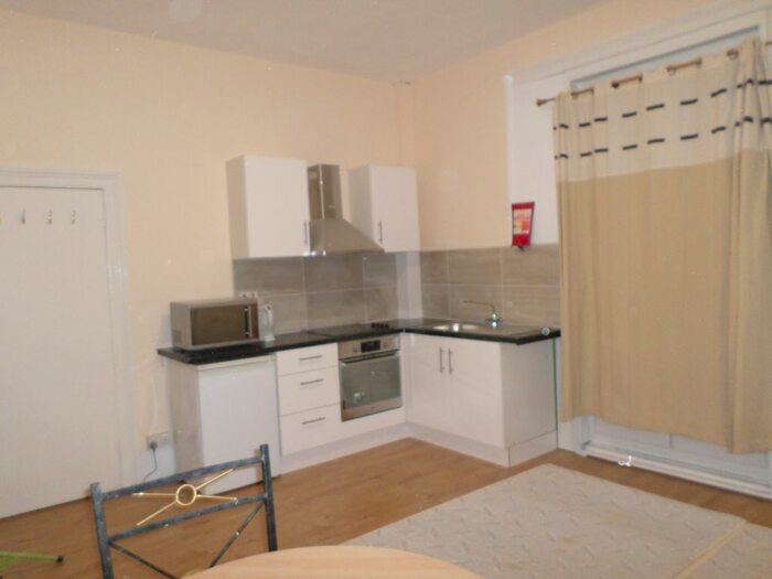 Studio To Rent In Manor Road, Twickenham, TW2