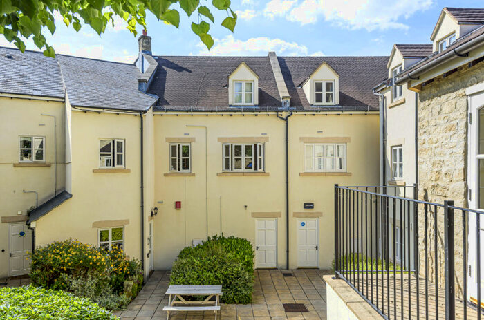 2 Bedroom Apartment To Rent In Nailsworth, Stroud, GL6
