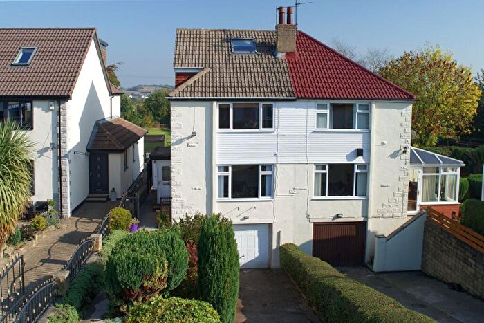 3 Bedroom Semi Detached House To Rent In Driftholme Road, Drighlington, BD11