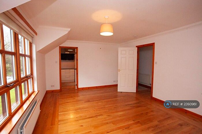 2 Bedroom Flat To Rent In Thistlebank, Bridge Of Weir, PA11