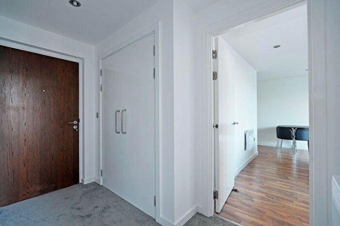 2 Bedroom Apartment To Rent In City Point, Solly Street, Sheffield, S1