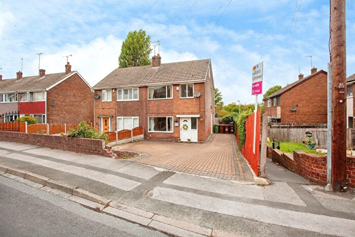 3 Bedroom Semi-Detached House For Sale In Northfield Drive, Pontefract, WF8