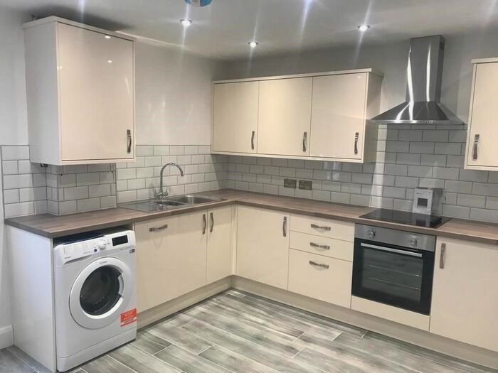 2 Bedroom Flat To Rent In Derby Road, Stapleford NG9