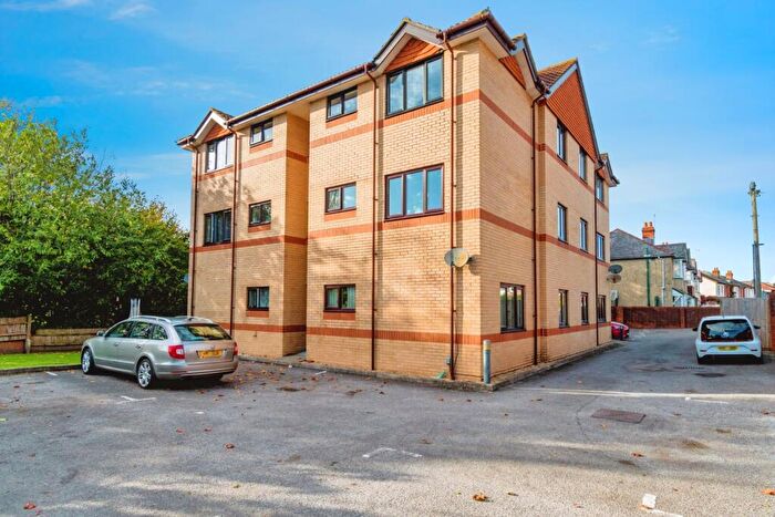 1 Bedroom Flat For Sale In Nightingale Grove, Southampton, Hampshire, SO15