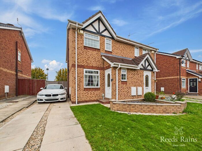 2 Bedroom Semi-detached House For Sale In Whitethorn Way, Hull, East Riding Of Yorkshire, HU8