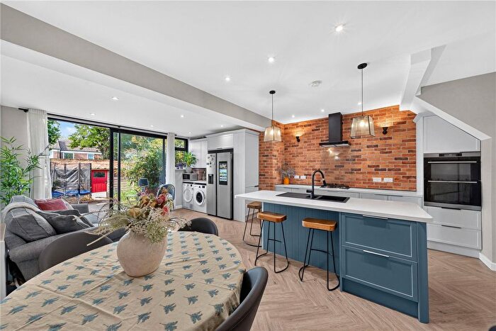 4 Bedroom Terraced House For Sale In Fieldend Road, London, SW16