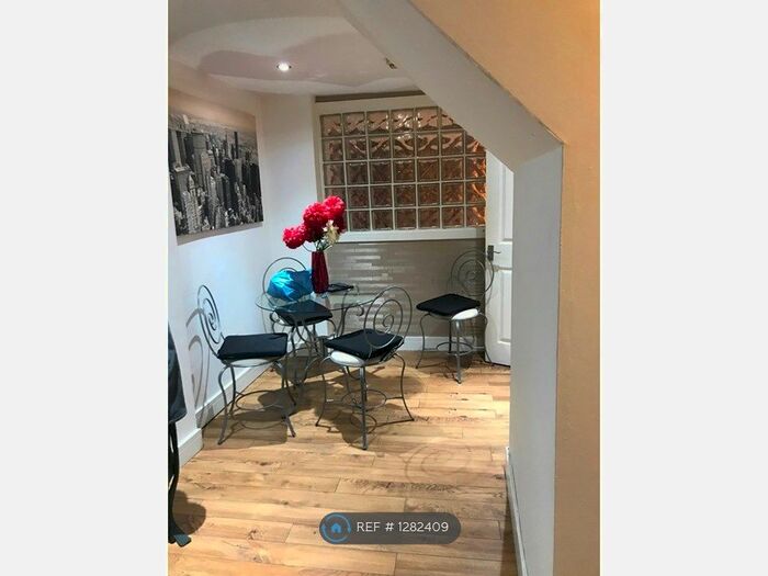 1 Bedroom Flat To Rent In Otley Road, Bradford BD3