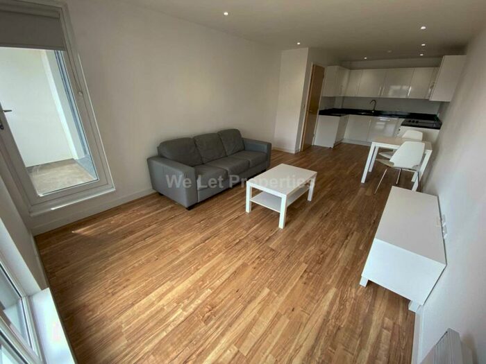 2 Bedroom Apartment To Rent In The Exchange, Salford, M5