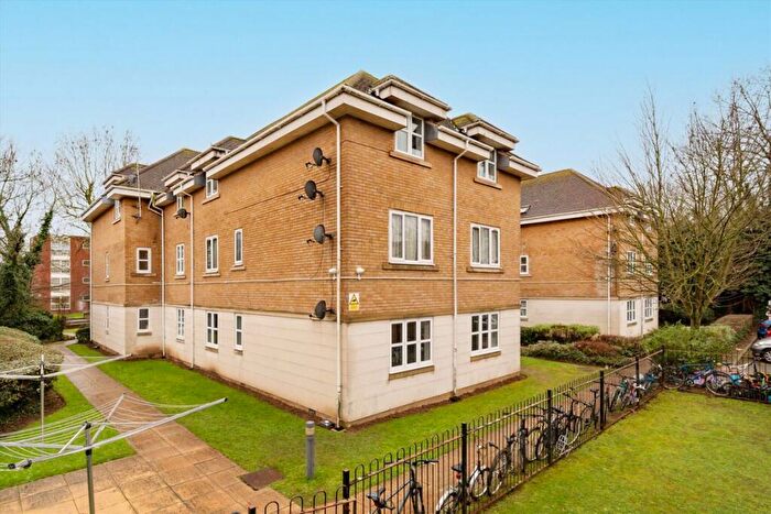 2 Bedroom Flat To Rent In Crawford Avenue, Wembley, HA0