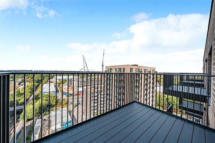 1 Bedroom Flat To Rent In Henley Cross, London, SE3