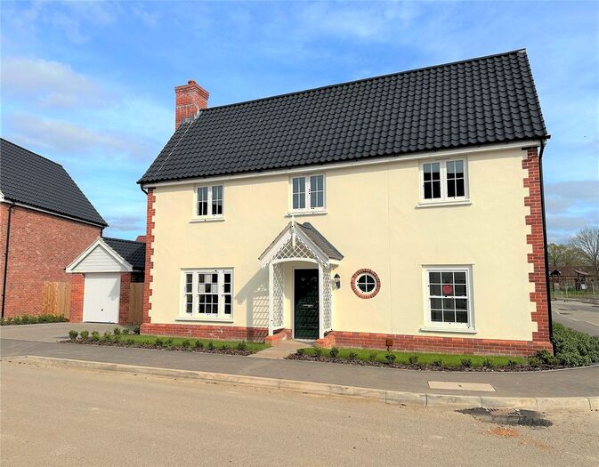 4 Bedroom Detached House For Sale In Off Dereham Road, Mattishall, Norfolk, NR20