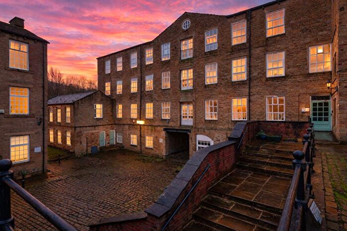2 Bedroom Flat For Sale In Wharf Street, Sowerby Bridge, West Yorkshire, HX6