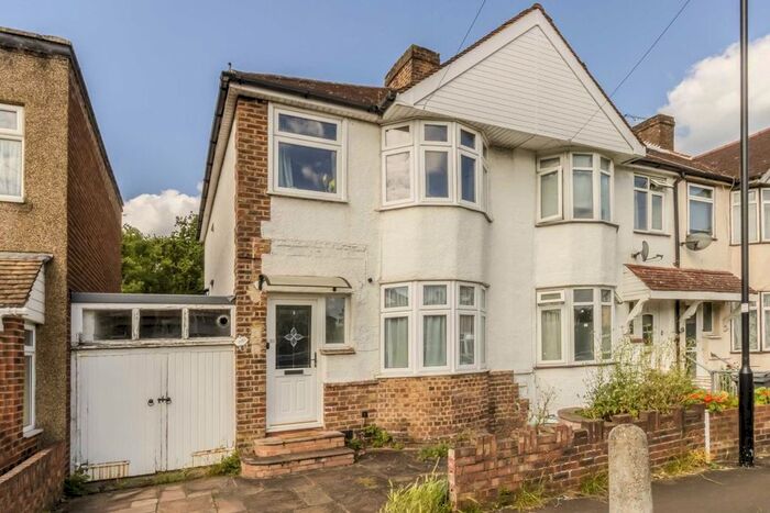 3 Bedroom Terraced House To Rent In Saxon Avenue, Feltham, TW13