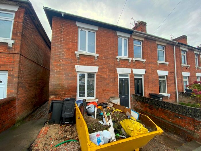 2 Bedroom Property To Rent In Beechcroft Road, Swindon, SN2