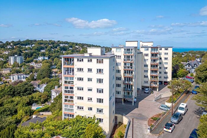 2 Bedroom Flat For Sale In Ridgeway Heights, Ridgeway Road, Torquay, TQ1