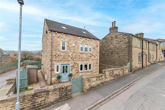 4 Bedroom Detached House For Sale In Lodge Street, Cullingworth, Bradford, West Yorkshire, BD13