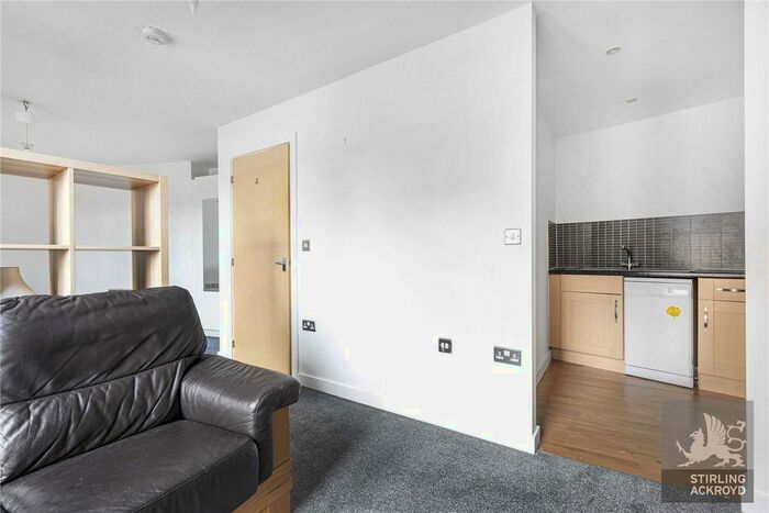 1 Bedroom Studio To Rent In Limehouse Lodge, Harry Zeital Way, Clapton, London, E5