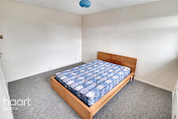 2 Bedroom Apartment To Rent In Richmond Dale, Bristol, BS8