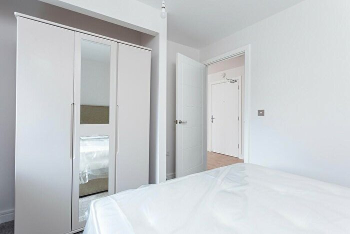 1 Bedroom Flat To Rent In Stockdale House, Victoria Road, Leeds, West Yorkshire, LS6
