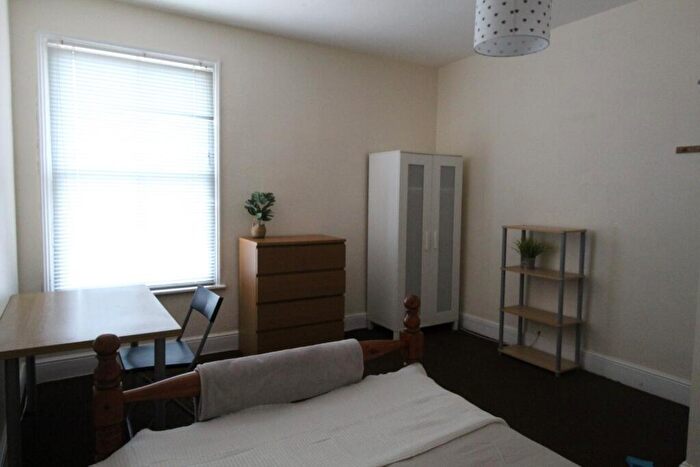 1 Bedroom Semi-Detached House To Rent In ( Bed) Musters Road, West Bridgford, NG2