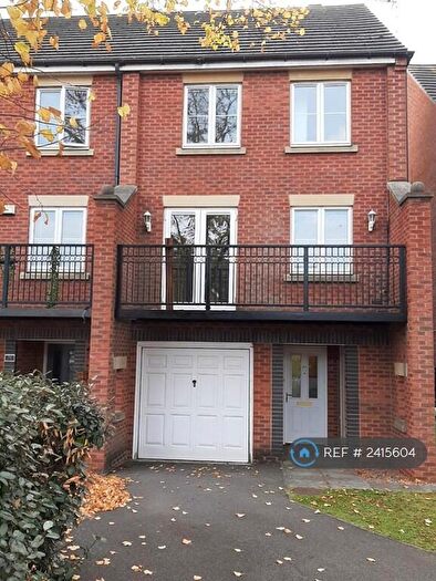 3 Bedroom End Of Terrace House To Rent In City View, Nottingham, NG3