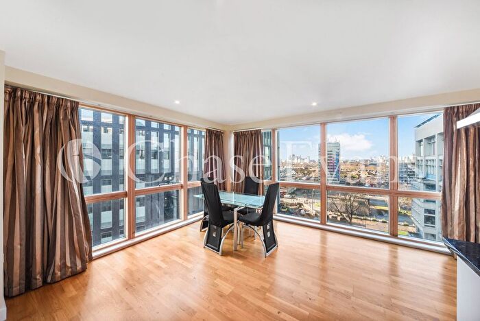 2 Bedroom Property To Rent In Metro Central Heights, Newington Causeway, London, SE1