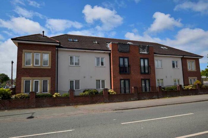 2 Bedroom Flat To Rent In Beresford Court, Bebington, CH63