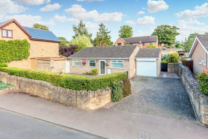 2 Bedroom Detached Bungalow To Rent In High Street, Stanwick, NN9
