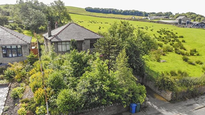 3 Bedroom Detached Bungalow For Sale In Burnley Road, Loveclough, Rossendale, BB4