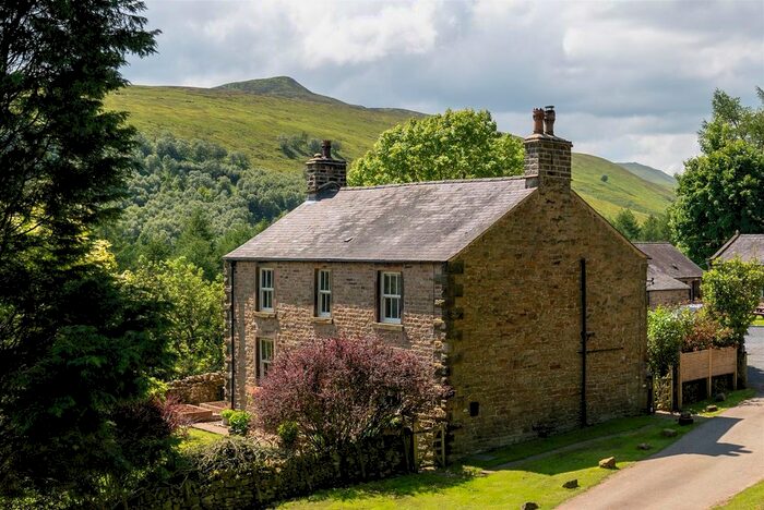 4 Bedroom Detached House For Sale In Hagg House, Ladybower, Hope Valley, S33