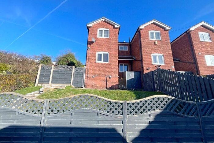 2 Bedroom End Of Terrace House For Sale In Aysgarth Rise, Swallownest, Sheffield, Rotherham, S26