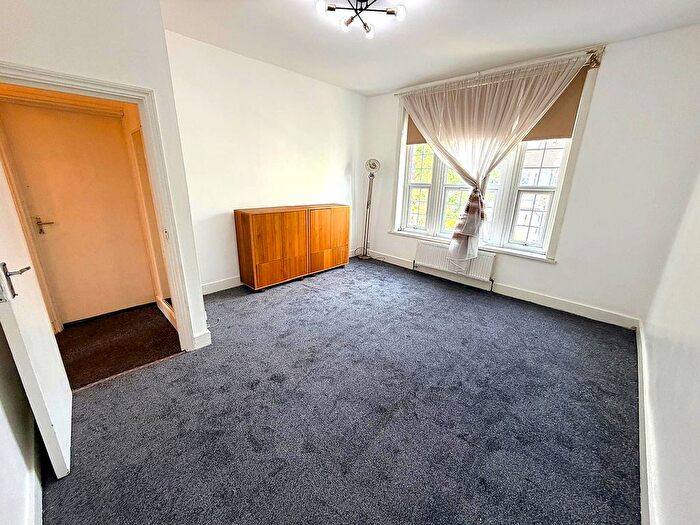 2 Bedroom Flat To Rent In Belmont Road, London, N15