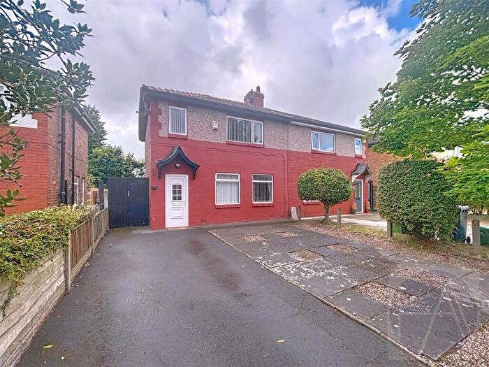 3 Bedroom Semi-Detached House To Rent In Shaftesbury Avenue, Southport, PR8