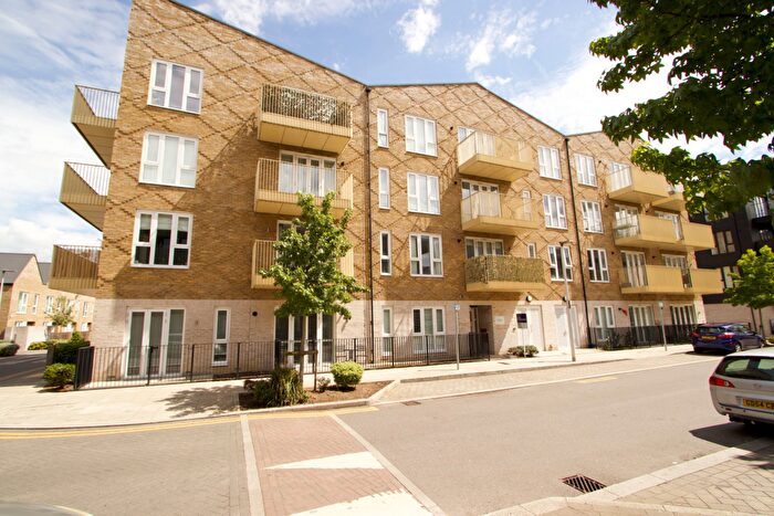 2 Bedroom Apartment For Sale In Corys Road, Rochester, ME1