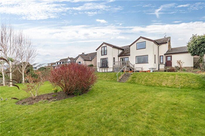 4 Bedroom Detached House For Sale In Bark Lane, Addingham, Ilkley, West Yorkshire, LS29