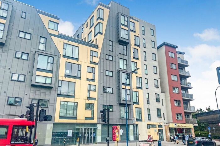 2 Bedroom Flat To Rent In Lewisham High Street, London, SE13