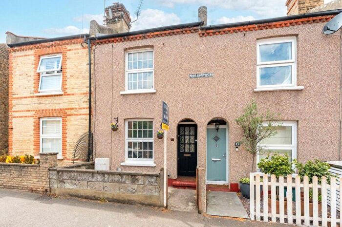 2 Bedroom Terraced House To Rent In Warwick Road, Sutton, Surrey, SM1