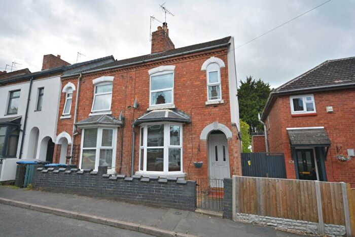 3 Bedroom End Of Terrace House For Sale In New Street, New Bilton, CV22