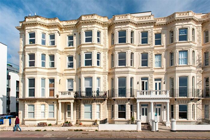 2 Bedroom Apartment To Rent In Queens Road, Worthing, West Sussex, BN11