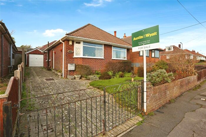 2 Bedroom Bungalow For Sale In Byron Road, Southampton, Hampshire, SO19