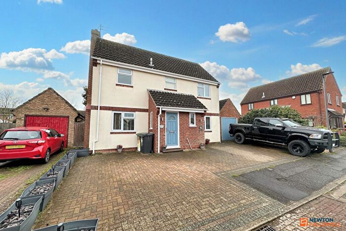 3 Bedroom Detached House For Sale In Chatsfield, Werrington, Peterborough, PE4