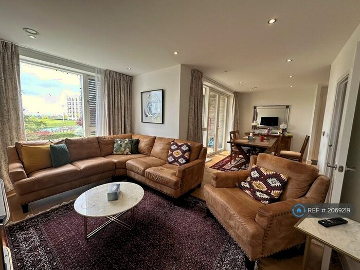 2 Bedroom Flat To Rent In Henry Darlot Drive, London, NW7