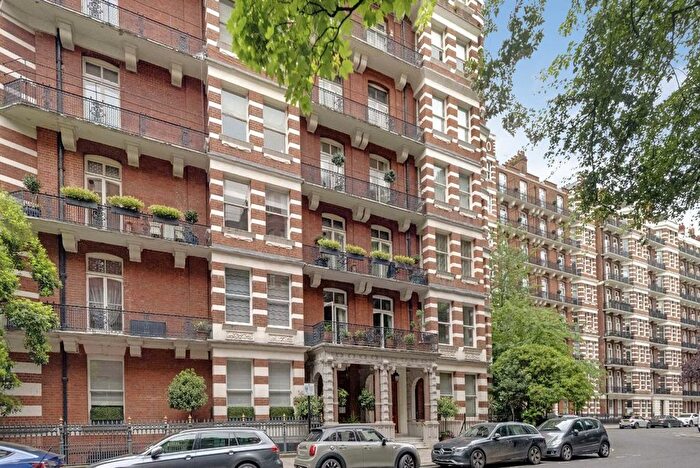 3 Bedroom Flat To Rent In Ashley Gardens, Westminster, SW1P